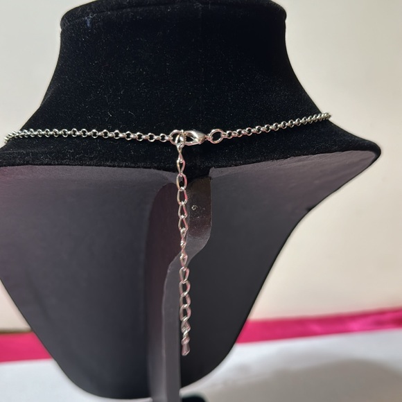 Handmade wire wrapped necklace silver with red beads. - Picture 4 of 6